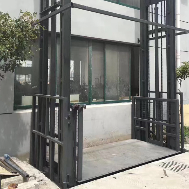 东山5吨室外升降货梯